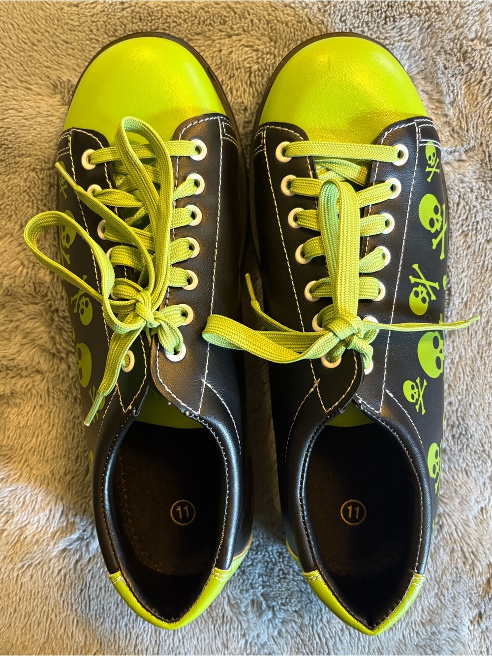 Men's Black & Green Bowling Shoes - Picture 2 of 5